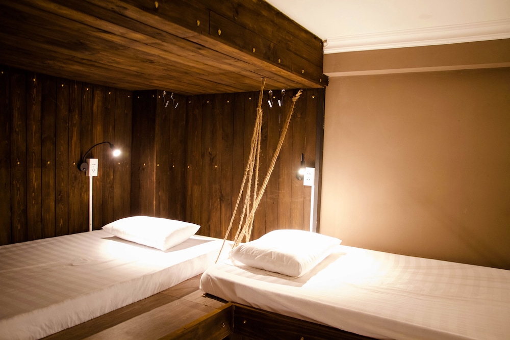 Mobylette Saigon Hostel - Adults only
