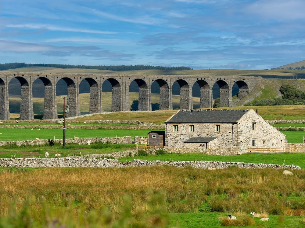 Gunner Lodge