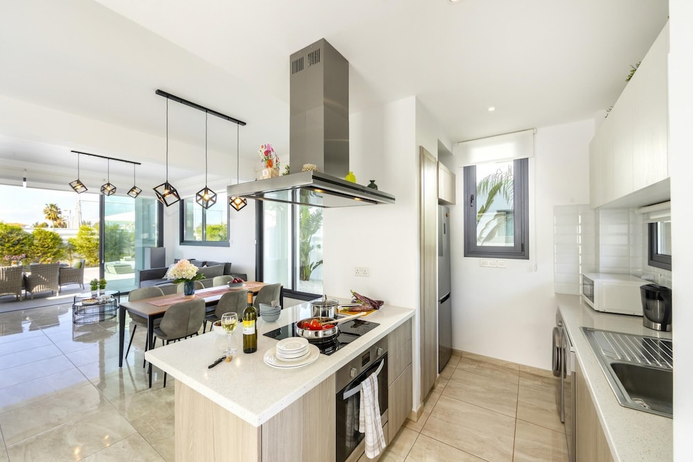 Pernera Beach Villa in Protaras