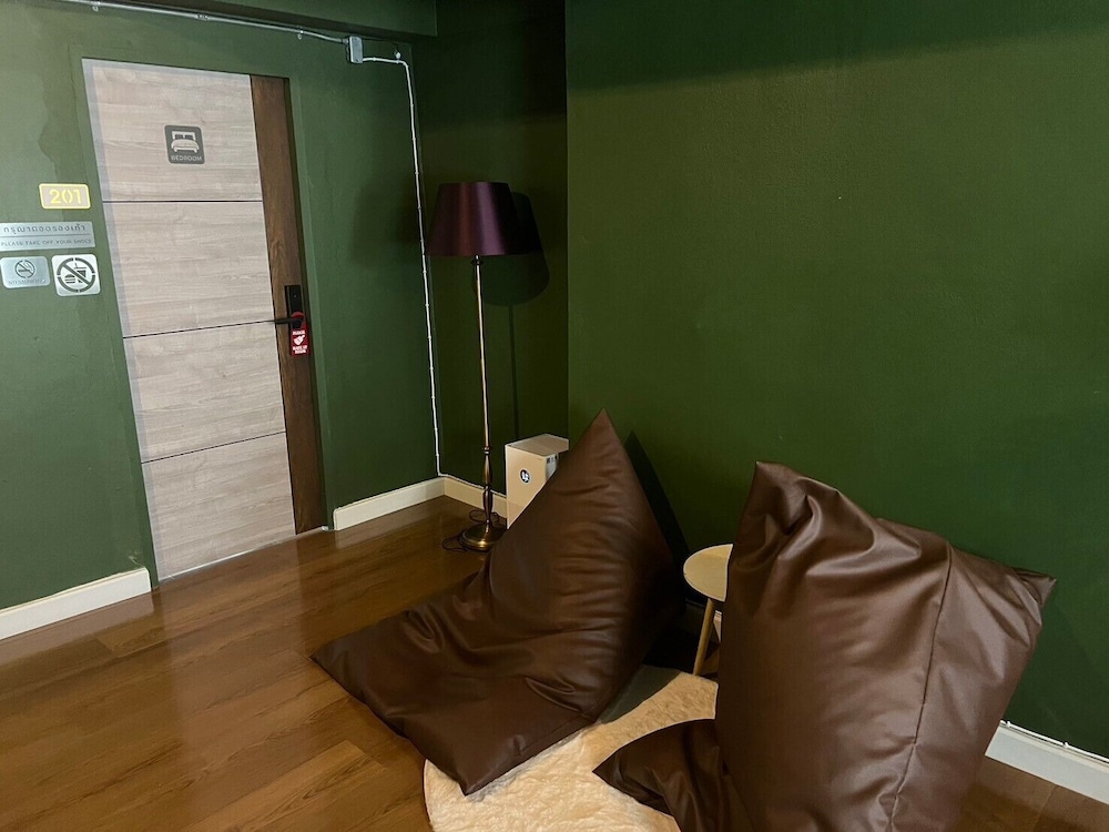 666 Cnx Hostel