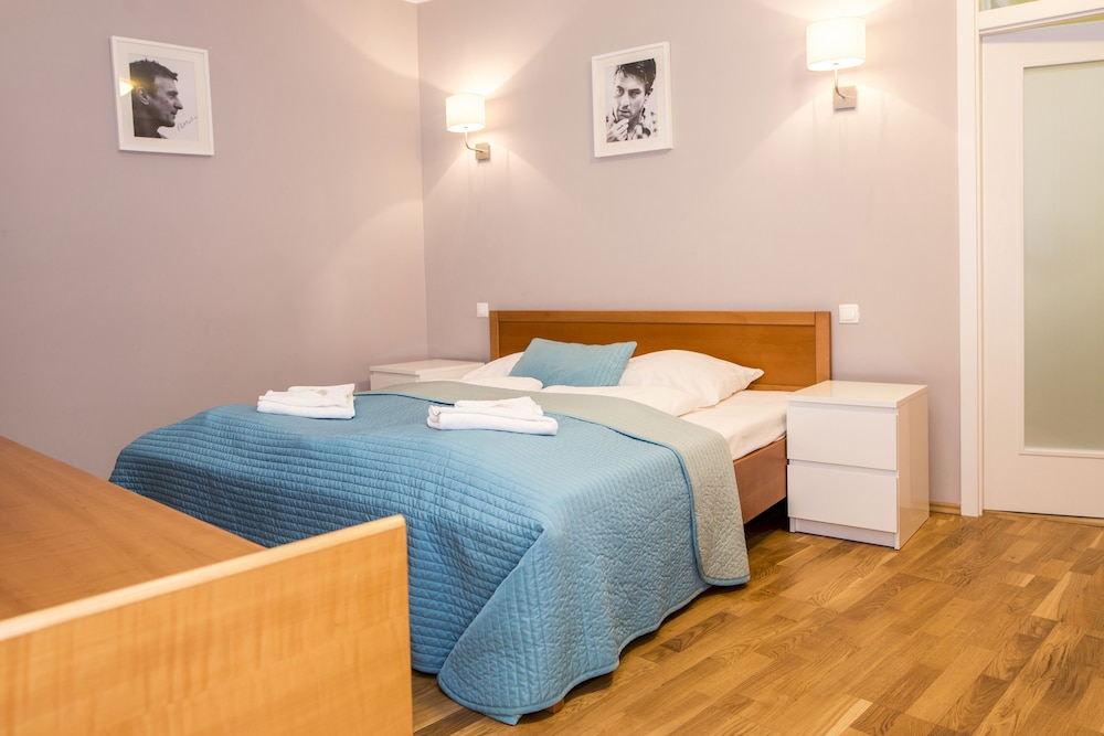 Hotel Film Hotel - Image 1