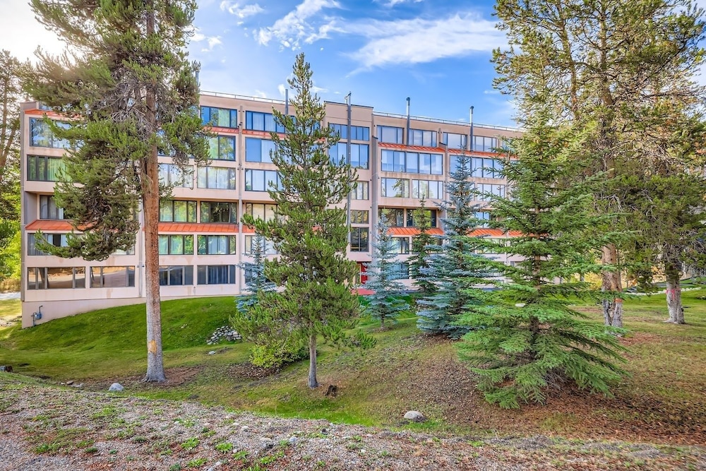 1806 Decatur 2 Bedroom Condo