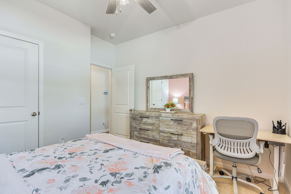 9 Mi to Old Salem: Spacious Family Home w/ Yard!