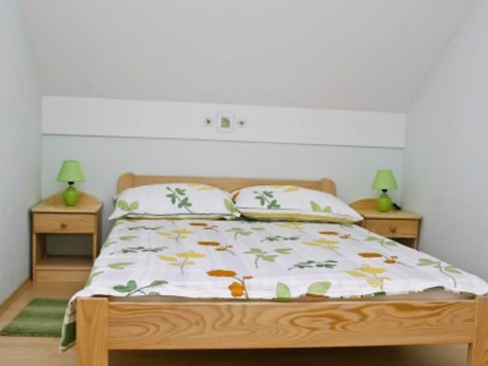 Secluded Holiday Home with Hot Tub in Kozji Vrh view 2
