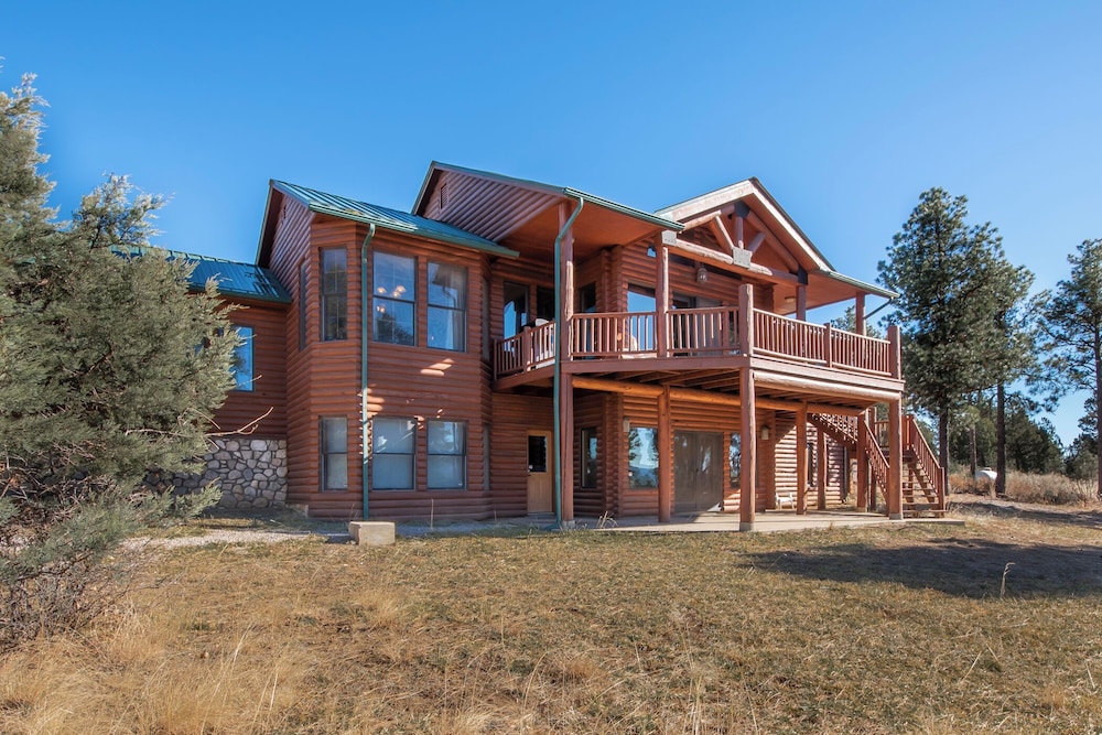 Blue Lake Lodge by Ruidoso Vacation Rentals