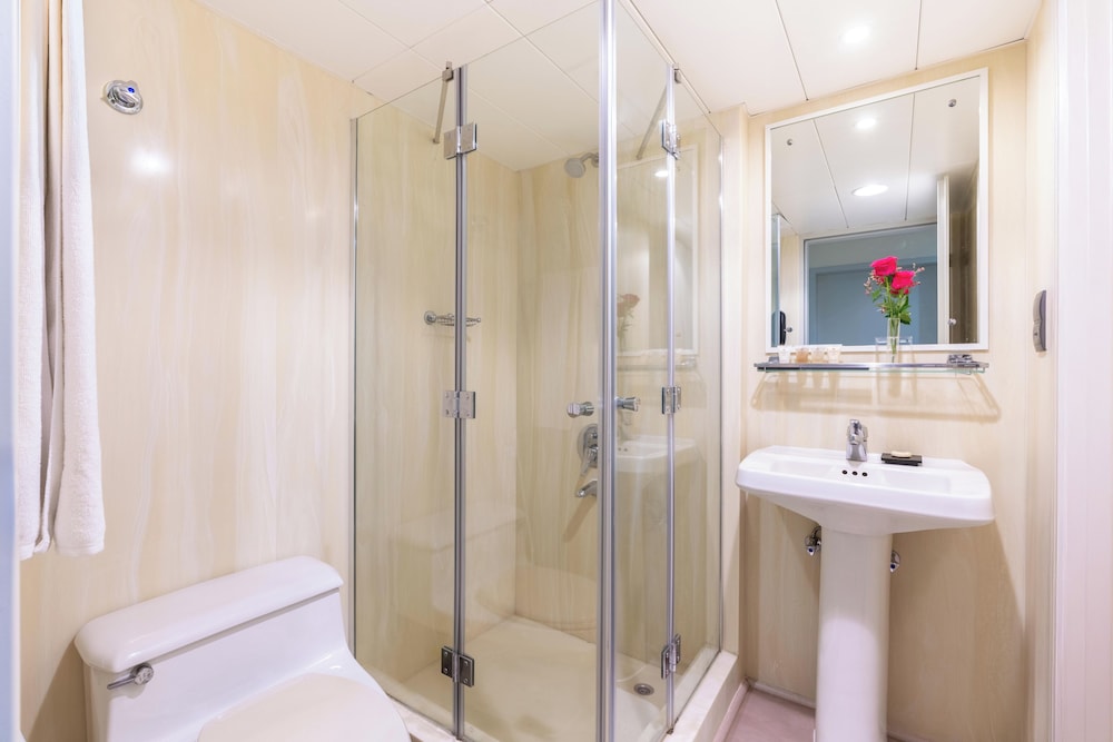 Golden Sands 10 Hotel Apartments