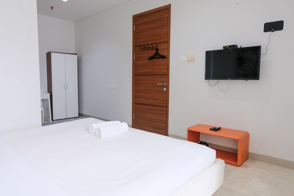 Homey 2Br Apartment At Dago Suites view 3