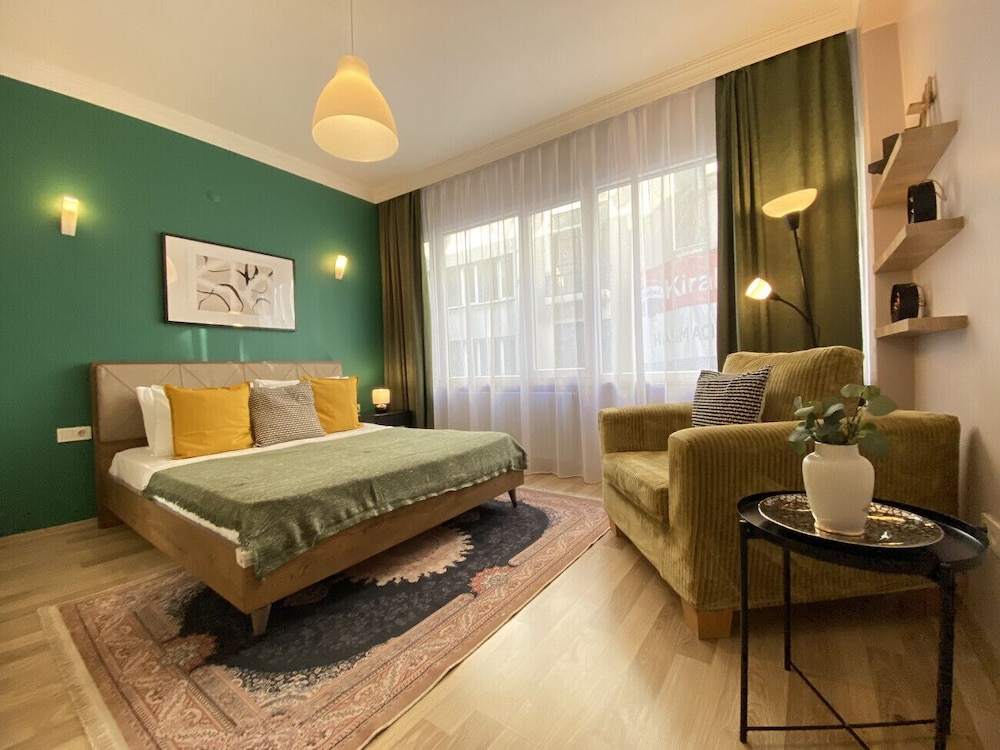 Missafir Sleek and Central Flat in Nisantasi