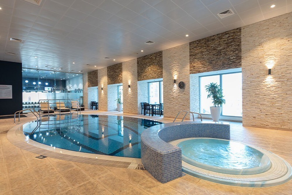 High-floor 2BR With Dubai Marina Views