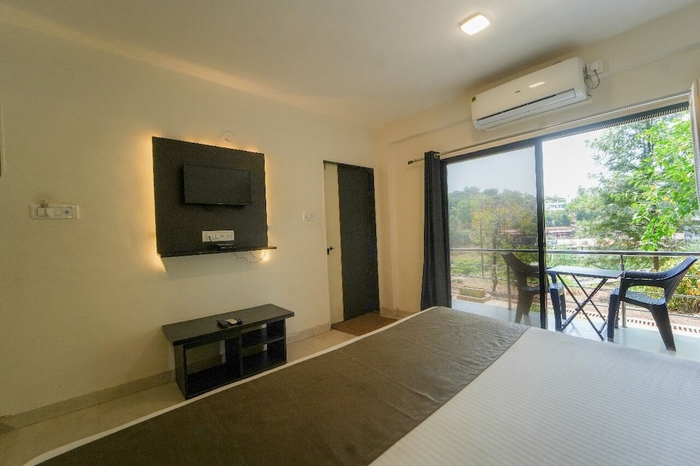 Hotel Raaya Regency