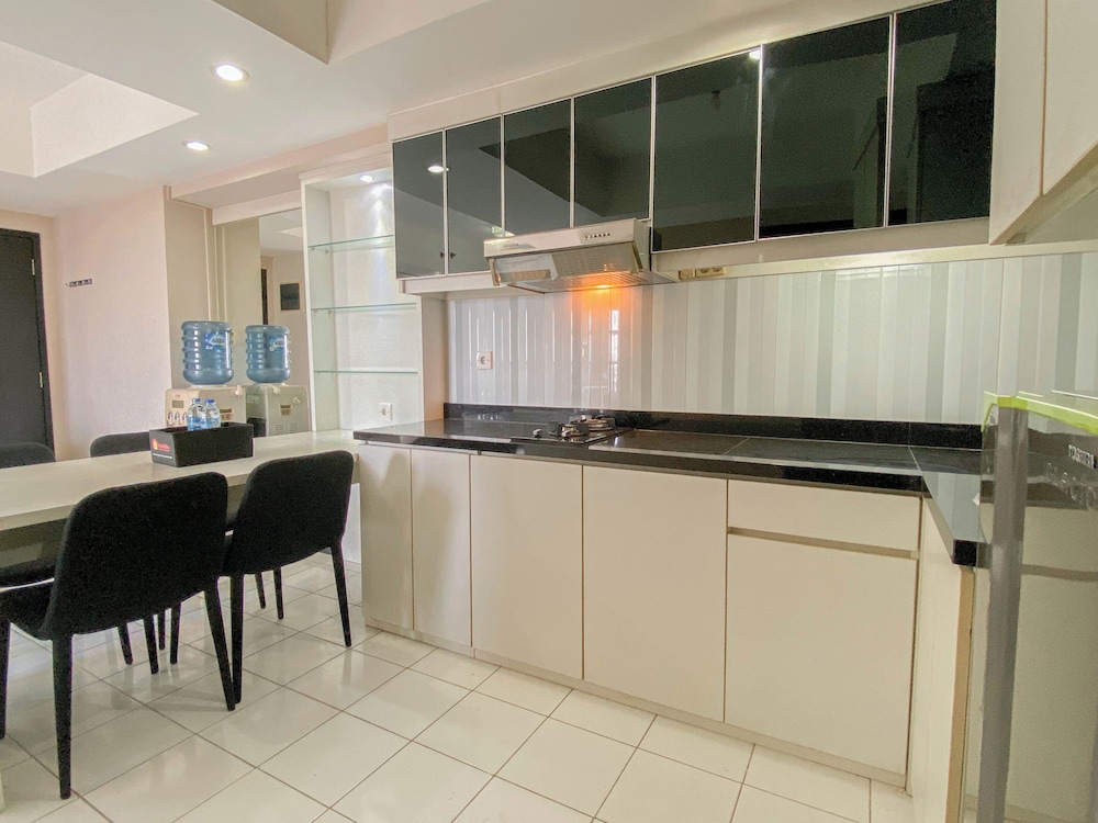 Best Location And Cozy 2Br At The Wave Kuningan Apartment