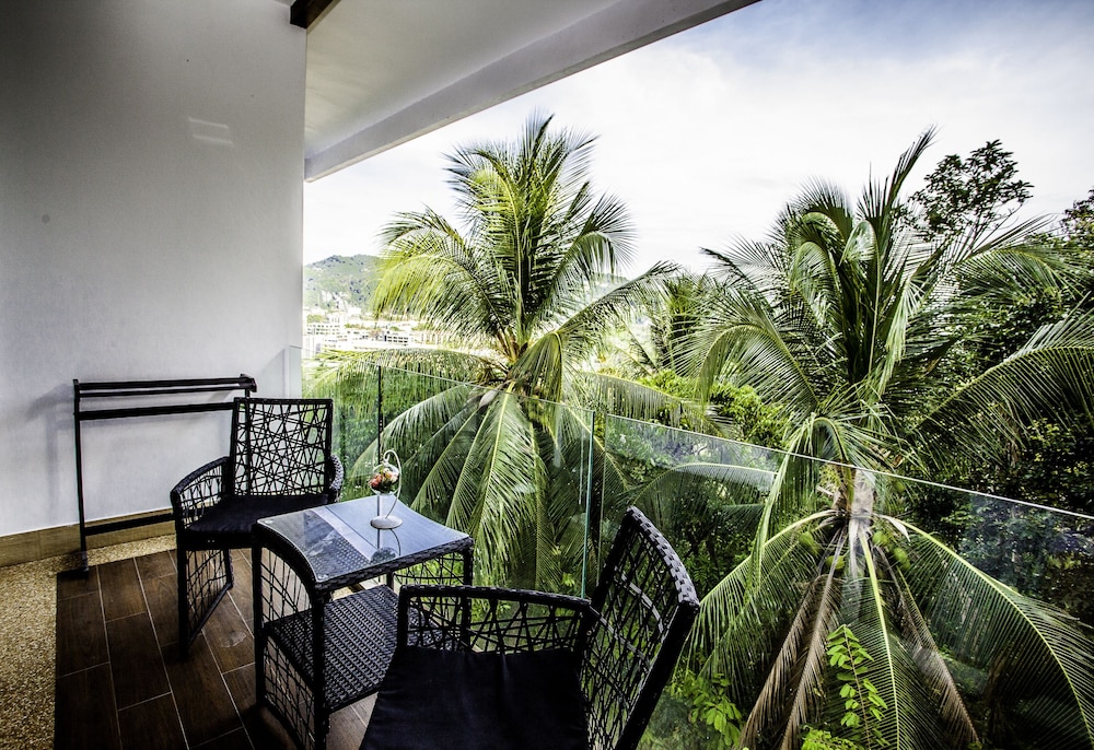 Q Kata Residence