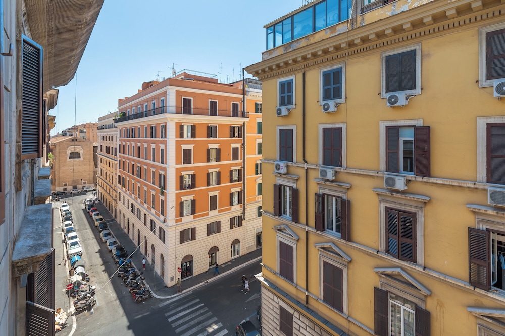 Cozy And Comfy Apartment At Esquilino