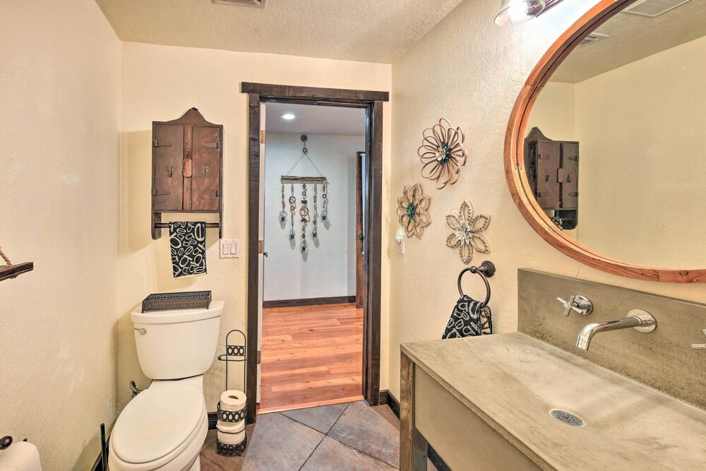 Sarasota Getaway w/ Private Pool & Backyard Oasis!