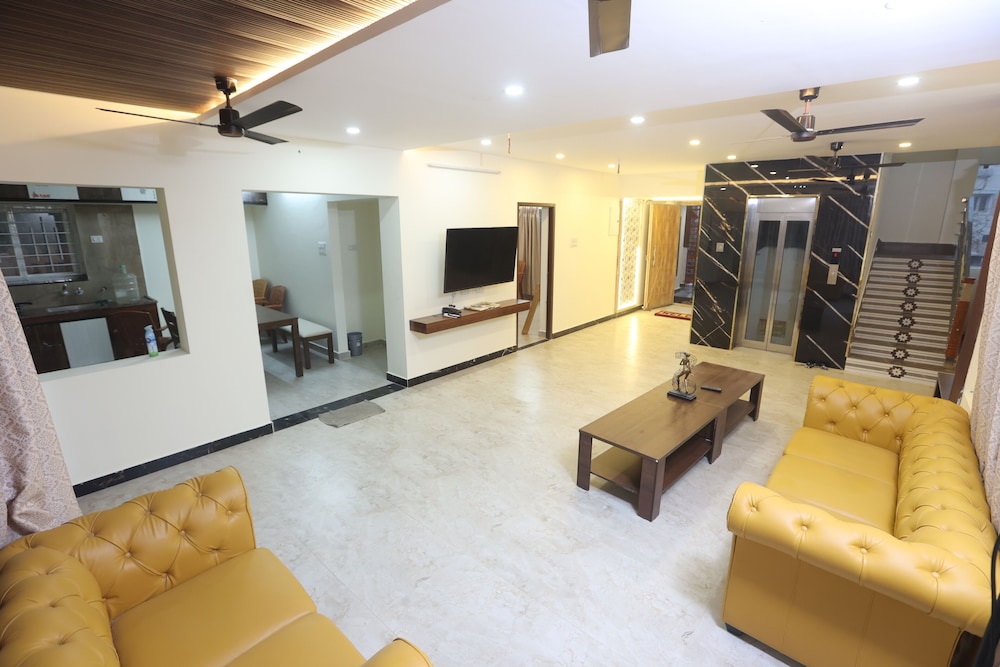 MM Beach House