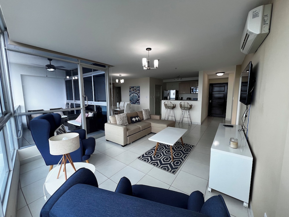 Oceanfront in Coronado Bay