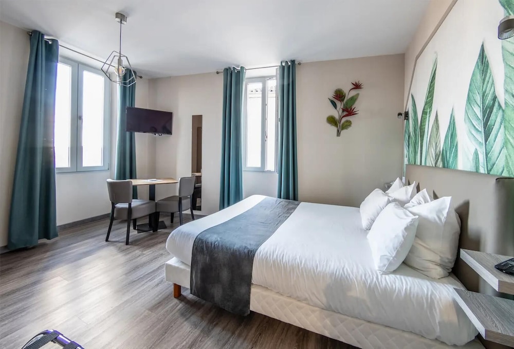 hotel room