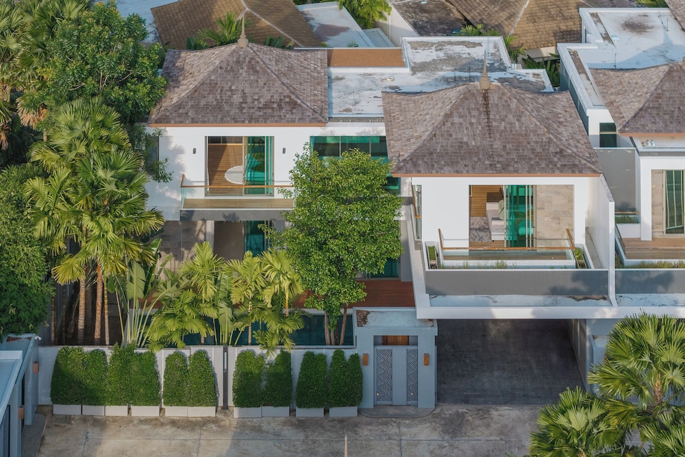 Pool Villa Near Beach Boat Avenue V219