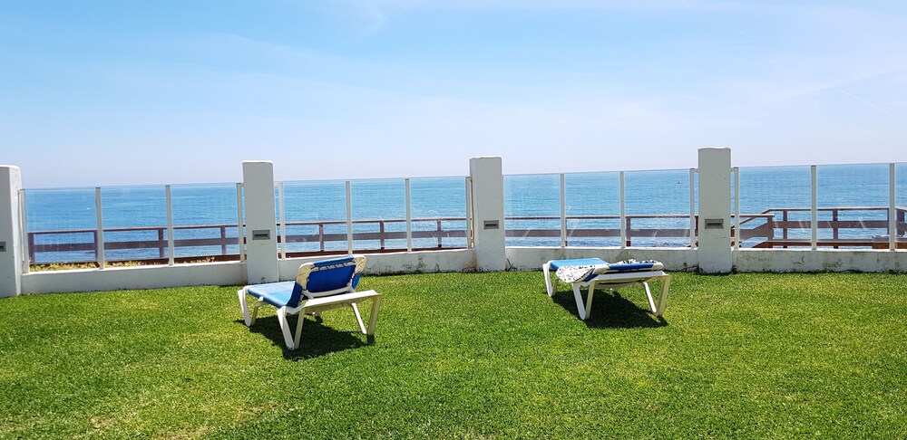 Exquisite Calahonda Beach Studio