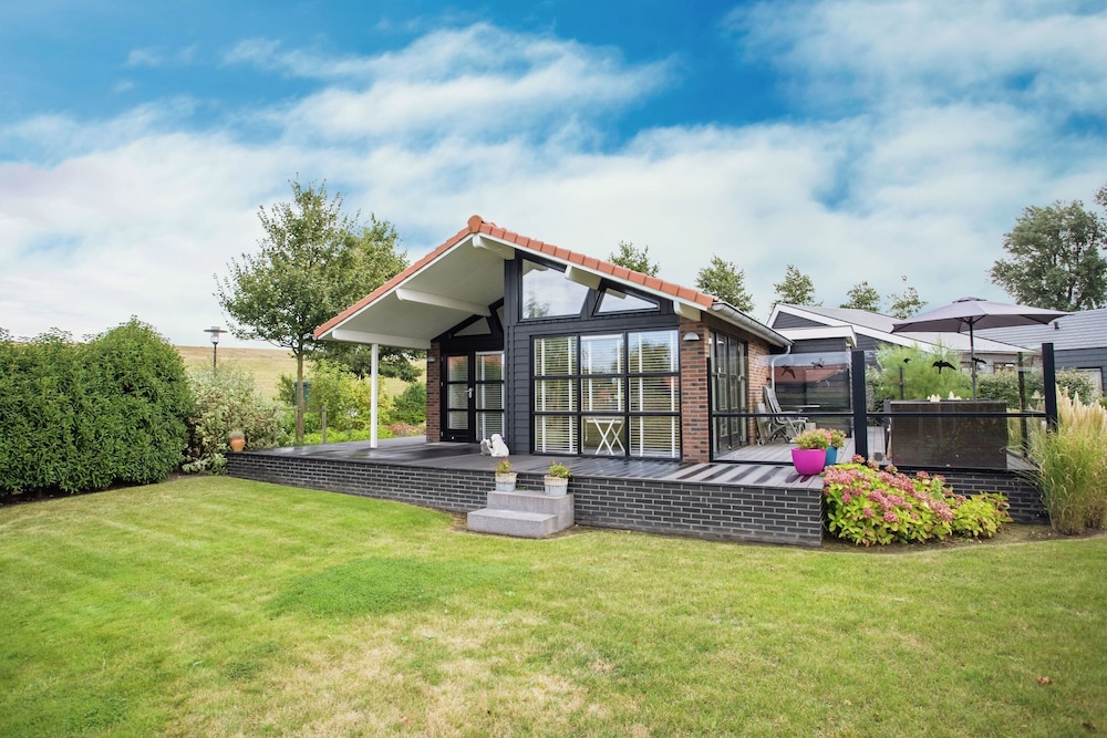 Chalet in Kattendijke Near Eastern Scheldt