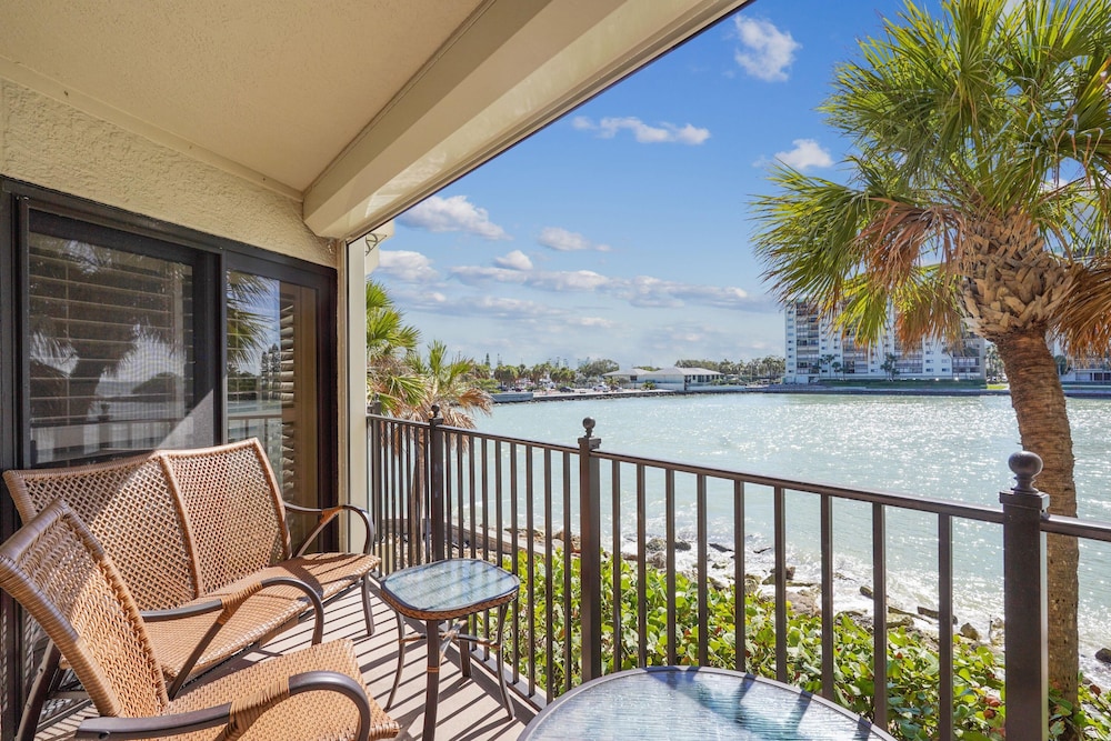 Land's End 5-202 Gulf-bay Front - Premier