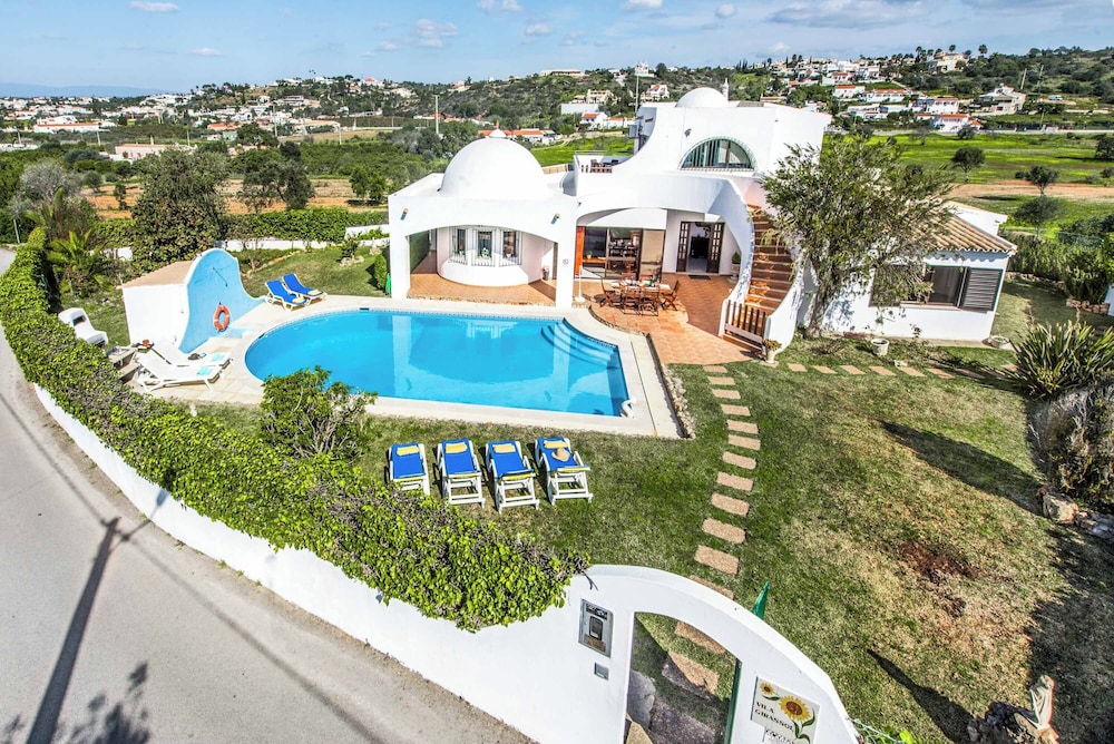 Villa Gira