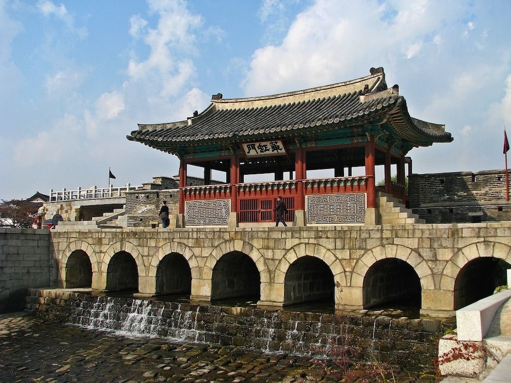Hwaseong Guest House - Hostel