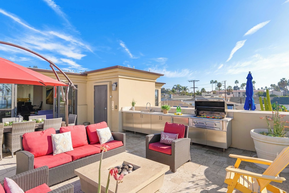 Windansea by Avantstay Private Rooftop Patio, 2 Blocks to Beach & Town