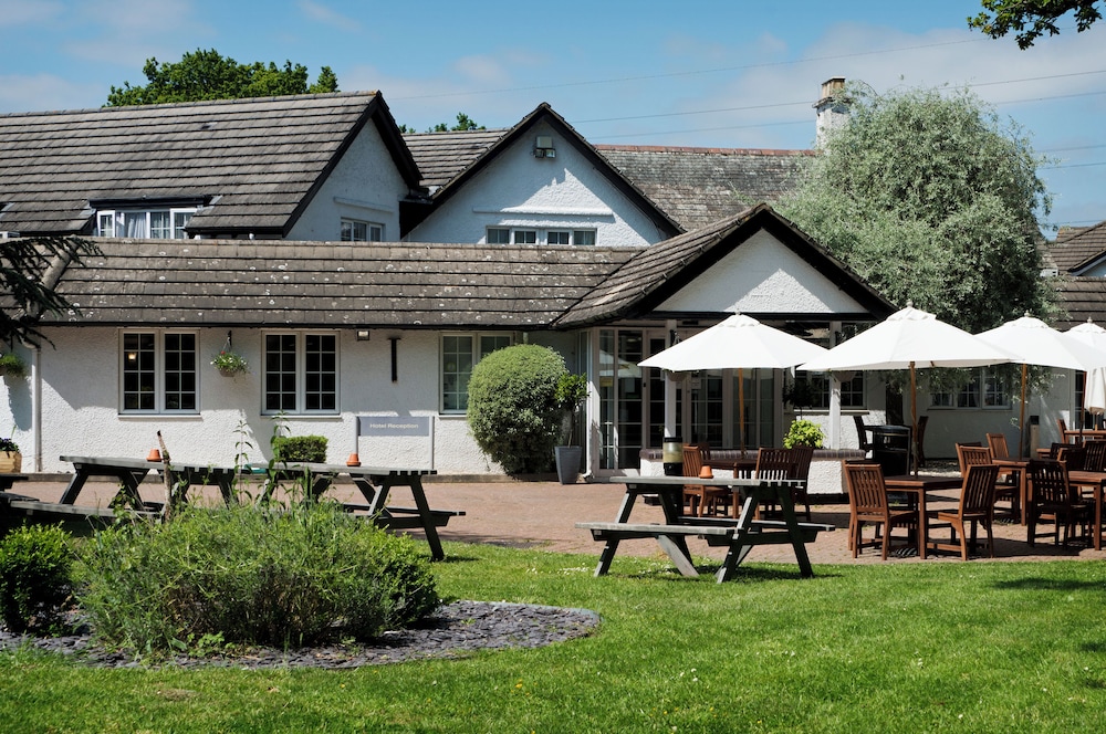 Hook Vacations - Britannia Basingstoke Country Hotel  Spa - Property Image 2