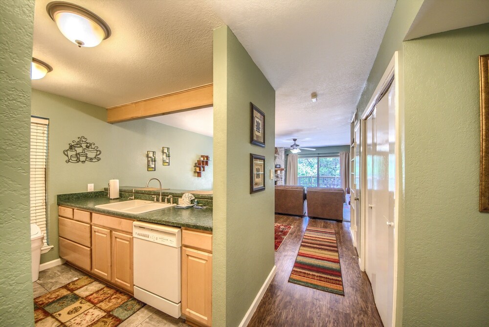 Deer Haven Tbm 406 2 Bedroom Condo by RedAwning view 2