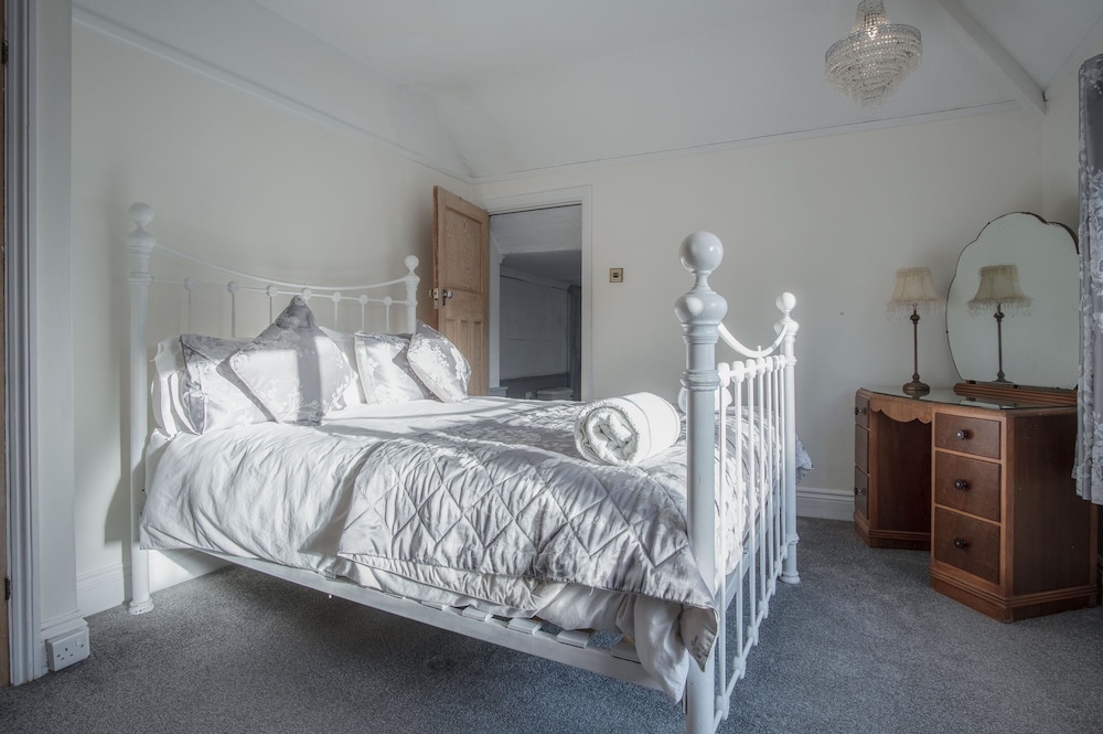 Hafordwen - 4 Bedroom Holiday Home - Saundersfoot view 4