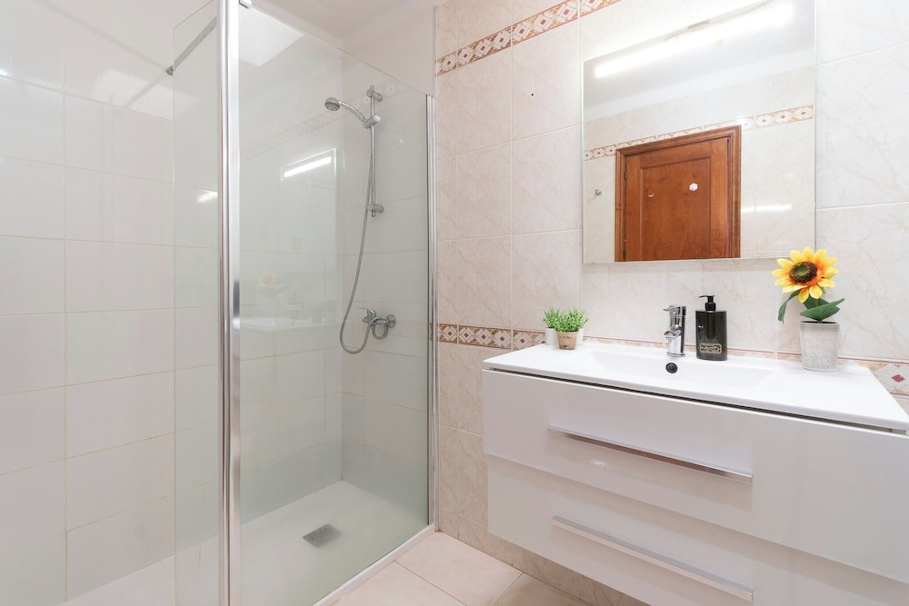 Villa Tricia 6 Bedroom Las Americas
