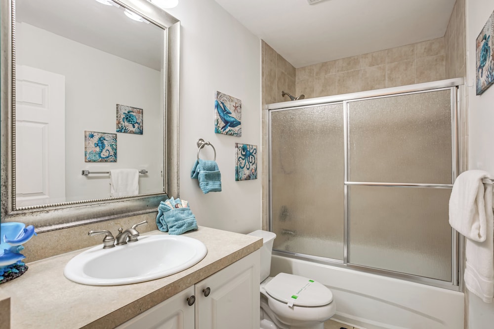Game Room & Hot Tub: Easy Cape Coral Adventures