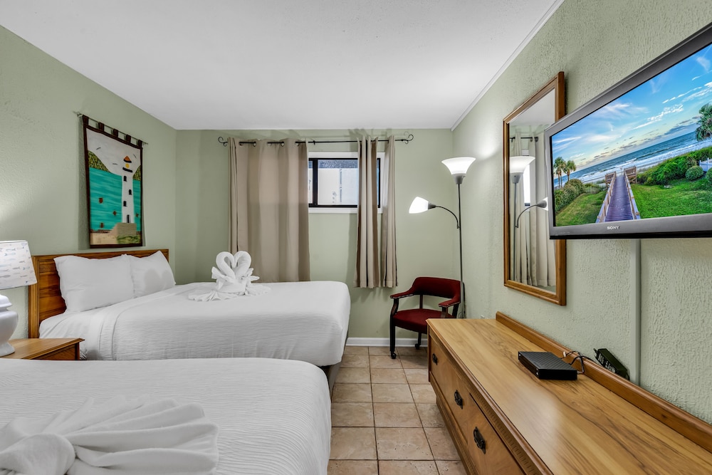 Hosteeva Oceanview Meridian Plaza Condo