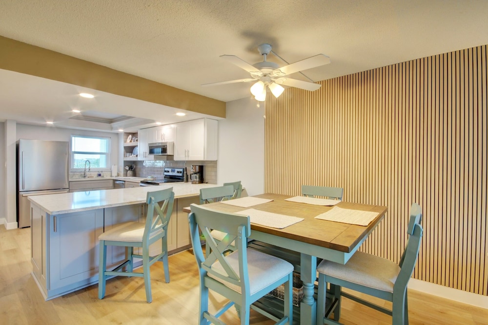 146 El Matador 2 Bedroom Condo