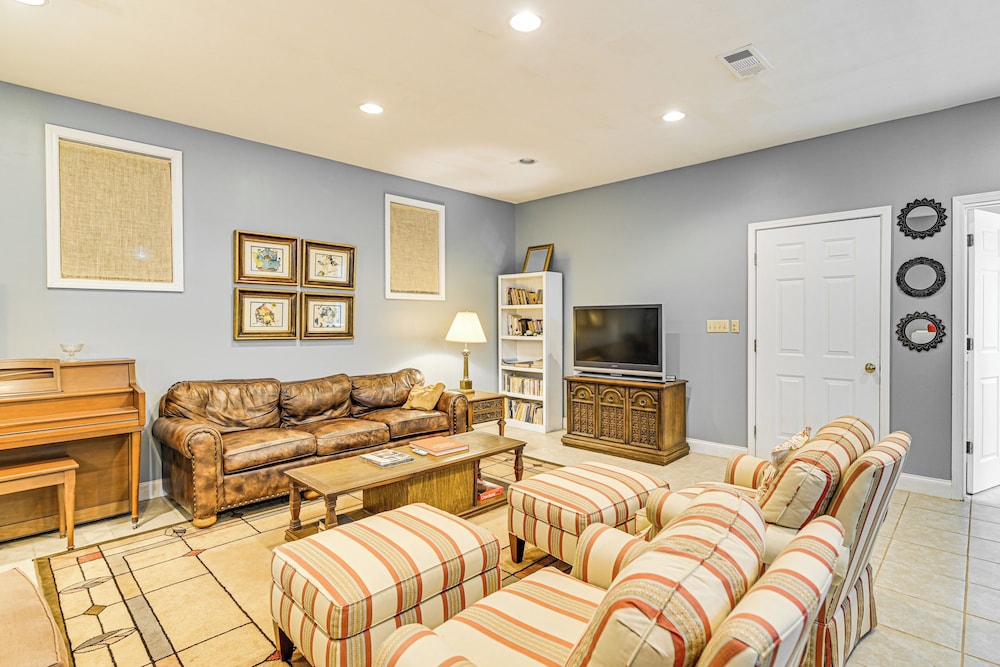 Hike & Fish: Family-friendly Louisville Home