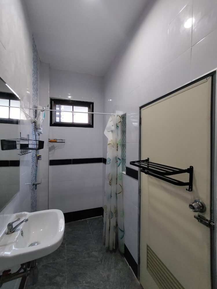 Den Nest Guest House KRABI