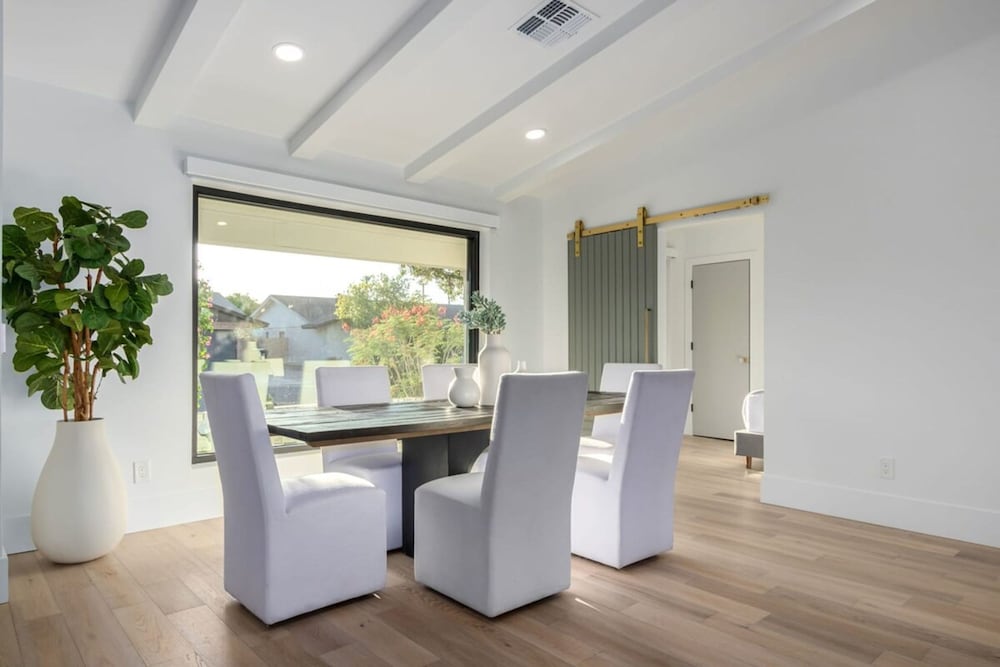 The Kingsley Custom Heated Pool Chef Kitchen Chess