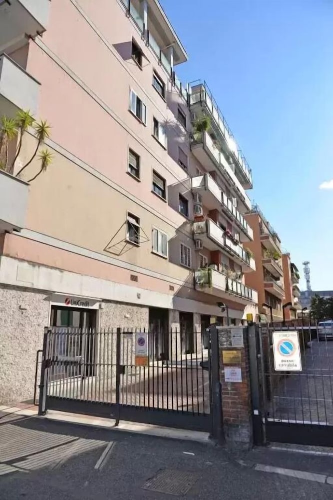 Friendly House Rome