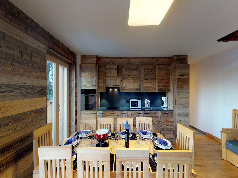 5-bedroom Apartment in Veysonnaz