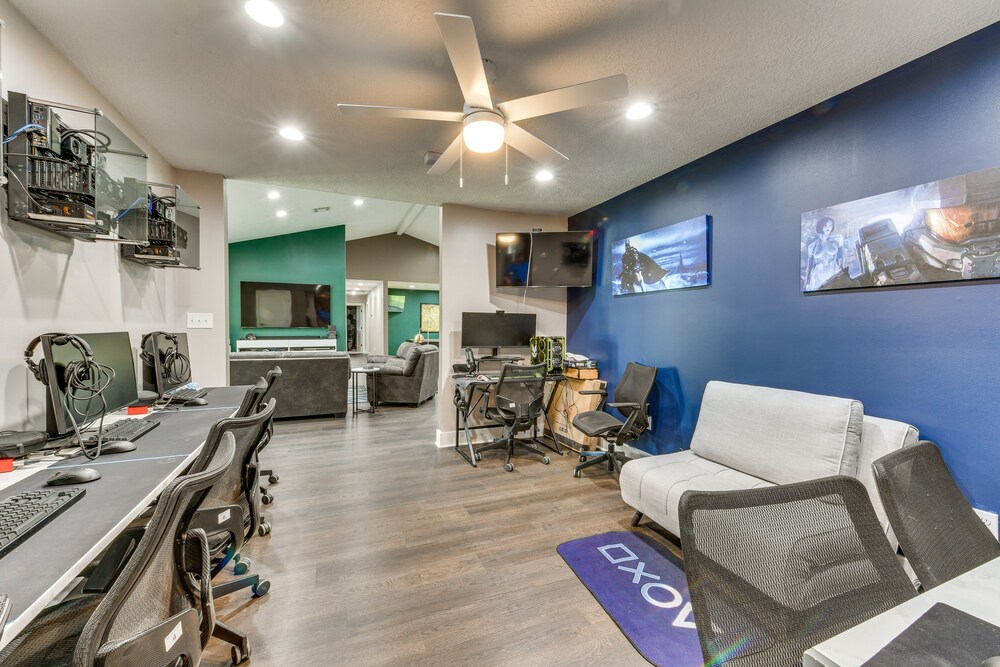 Luxe Lake Charles Escape w/ Home Theater! view 4