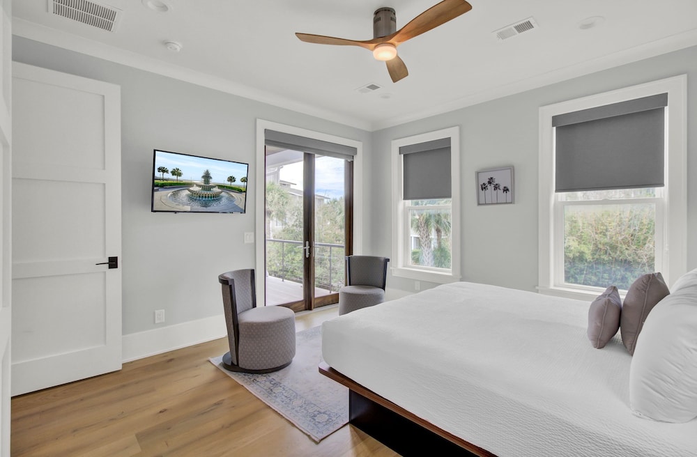 7 Beachwood East by Avantstay Steps to the Beach Ocean Views Hot Tub 7bdr