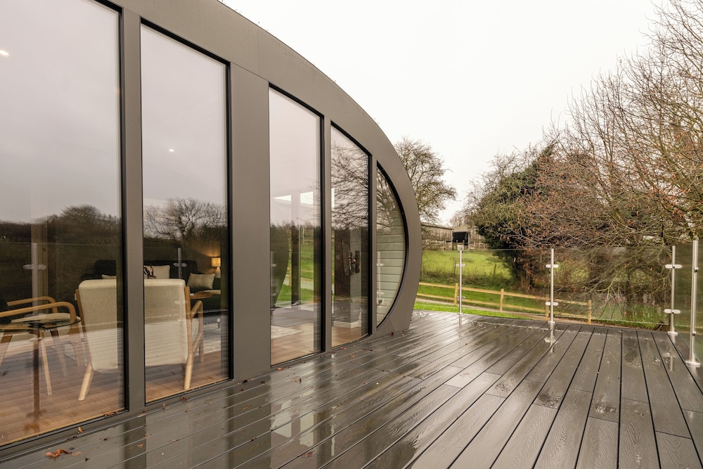 Unique 1 BD Eco-Retreat in Old Chalford
