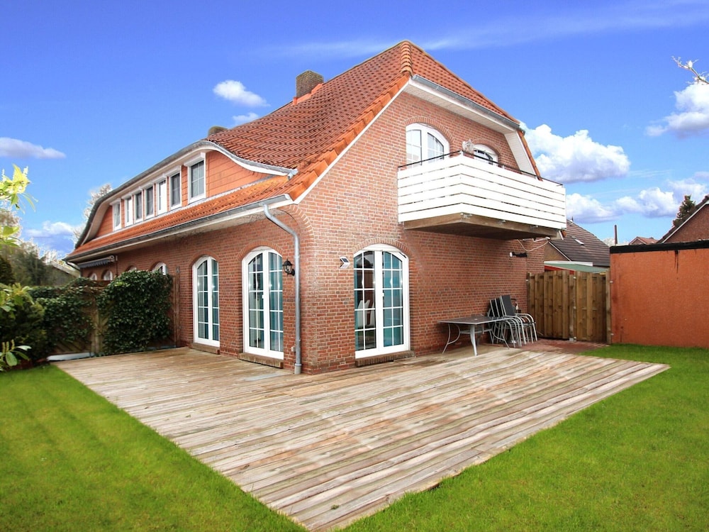 Ferienhaus in Dornum mit Garten