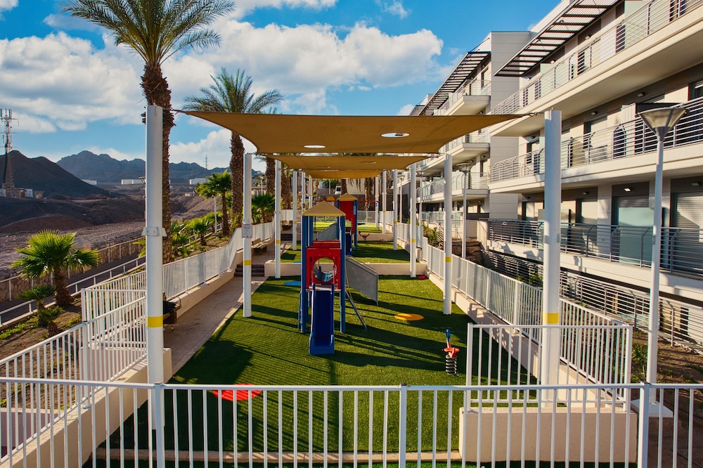 Red Canyon Garden Stay by Sea N' Rent
