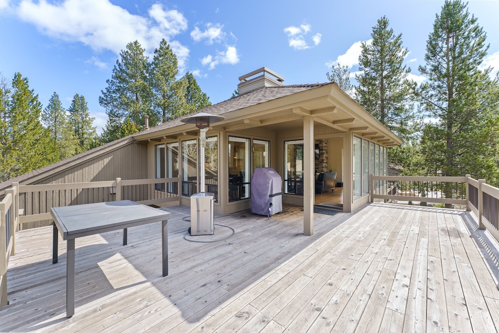 20 Aspen Lane 5 Bedroom Home
