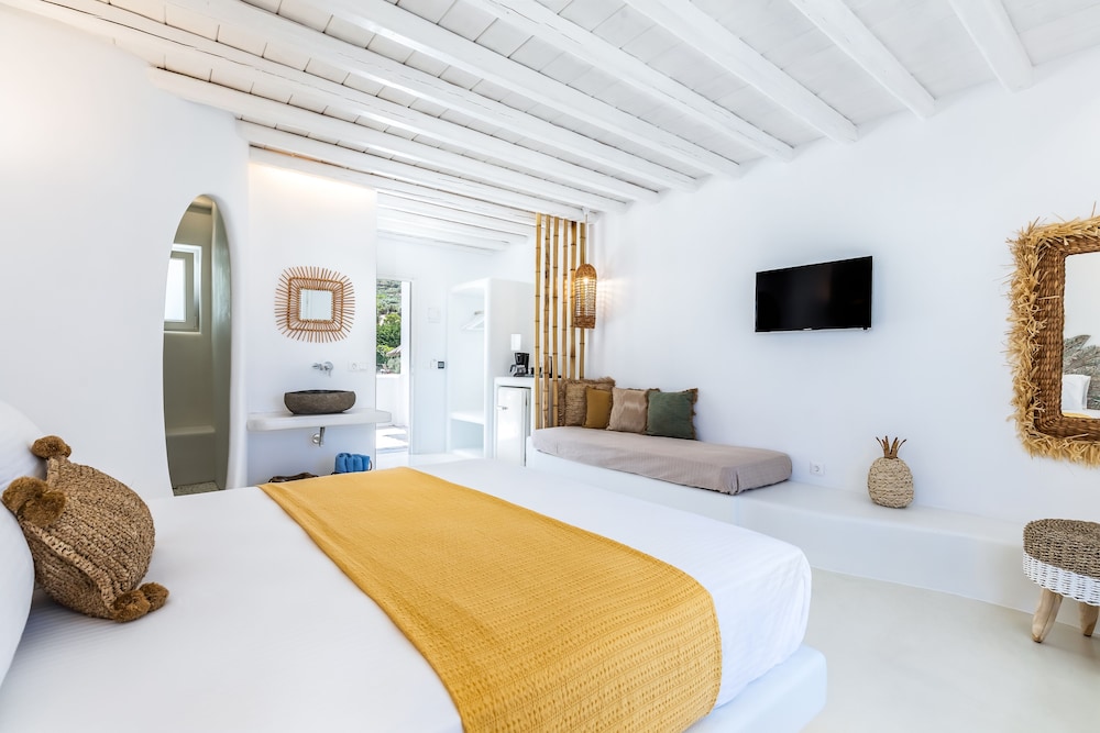 Evlalia Studios & Villas