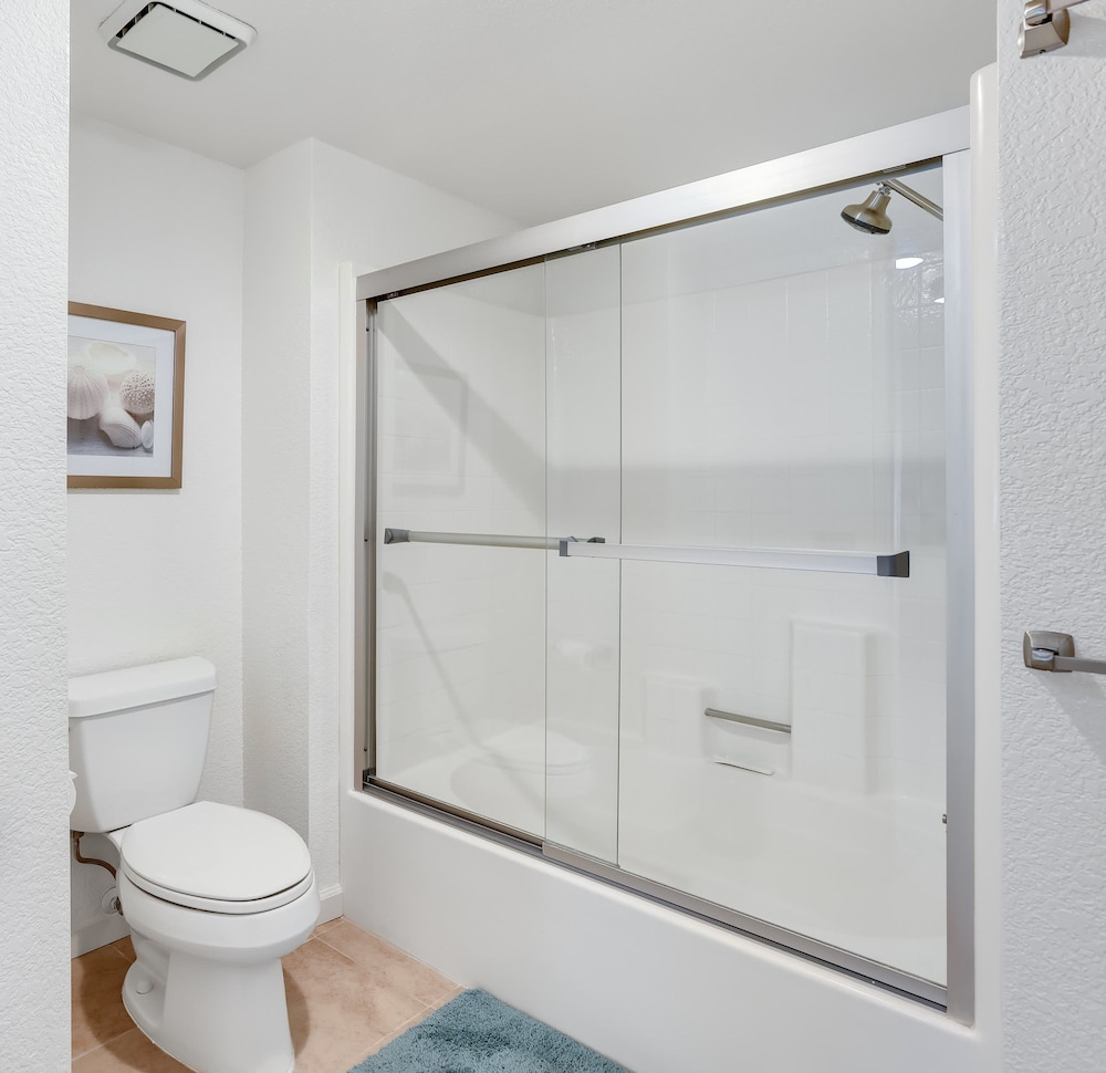 2BR 2BA Stylish Palm Springs Condo