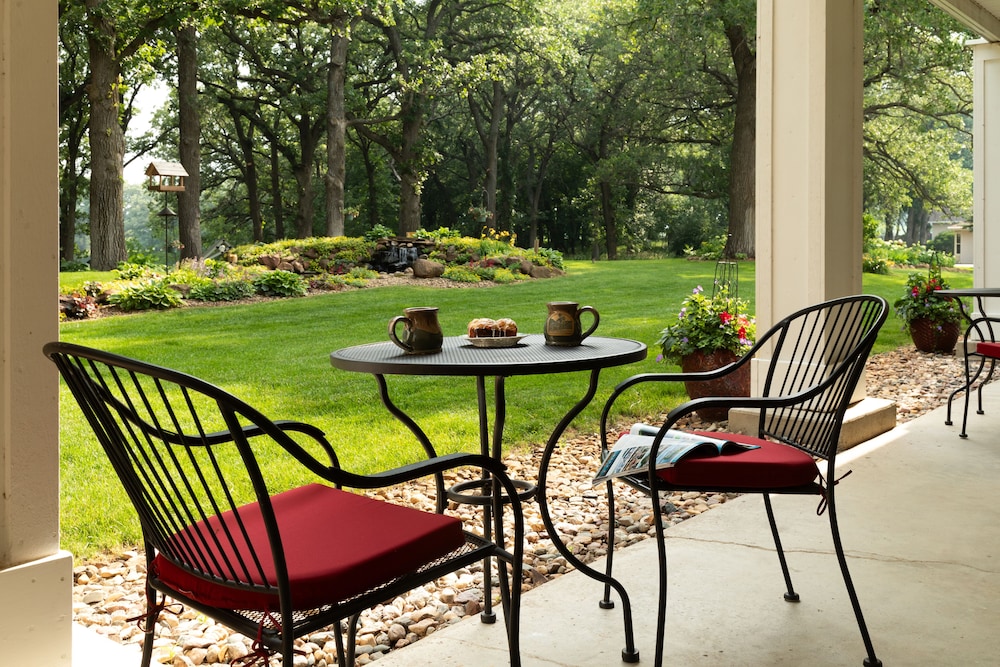The Oakwood Inn Okoboji - Adults Only