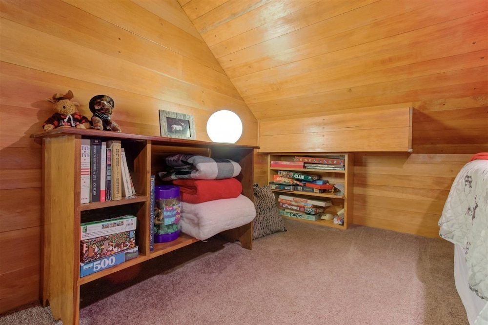 Elk House view 5